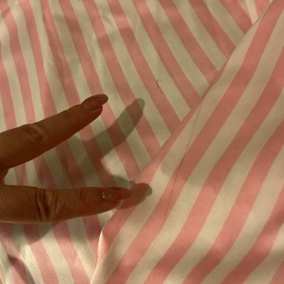 VICTORIA'S SECRET Glazed Satin Long Pajama Set, pink and white, black trim, sz M - Picture 12 of 13